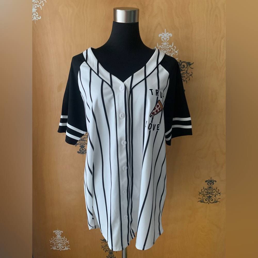 NWT Black & White Striped T-Shirt Jersey Button Up Top Short Sleeve Logo S/M